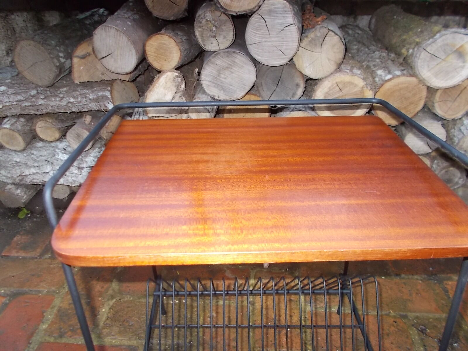 Side table with vinyl or magazine holders