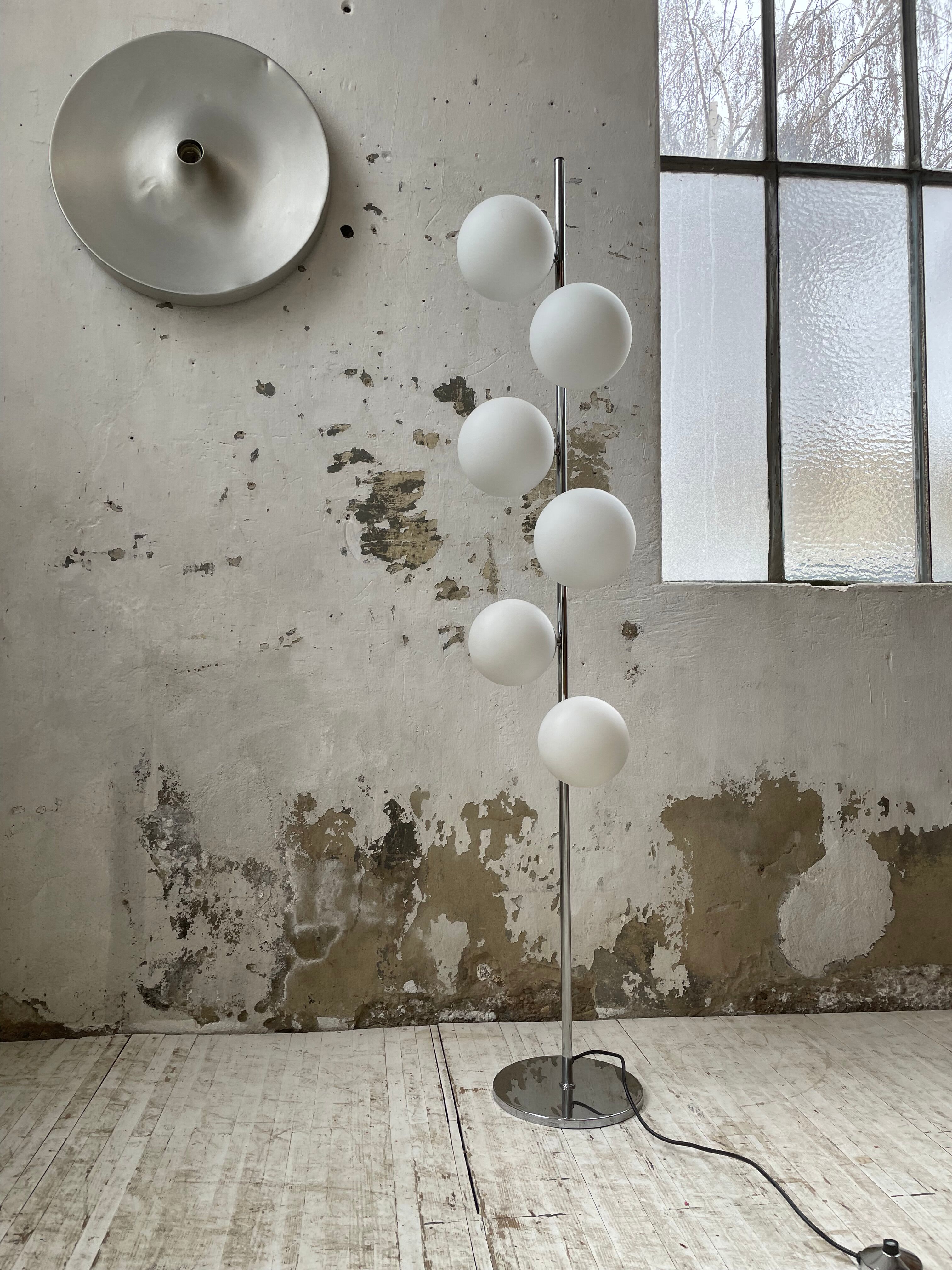 Floor lamp design 70s "balls"