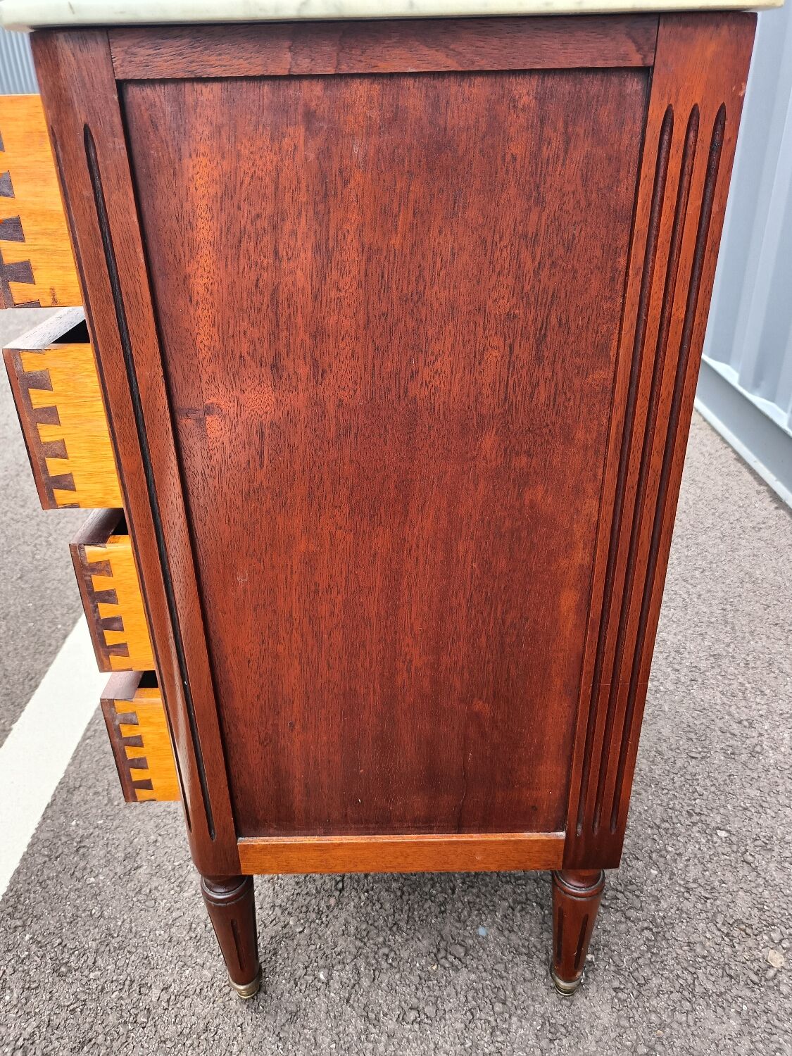 Chest of drawers style louis xvi marble top