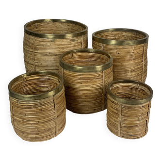 Set of 5 rattan pencil reed and brass plant holder baskets, Italy 1970s