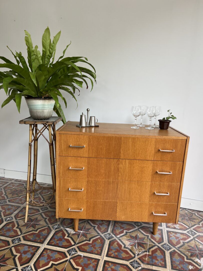 Vintage chest of drawers
