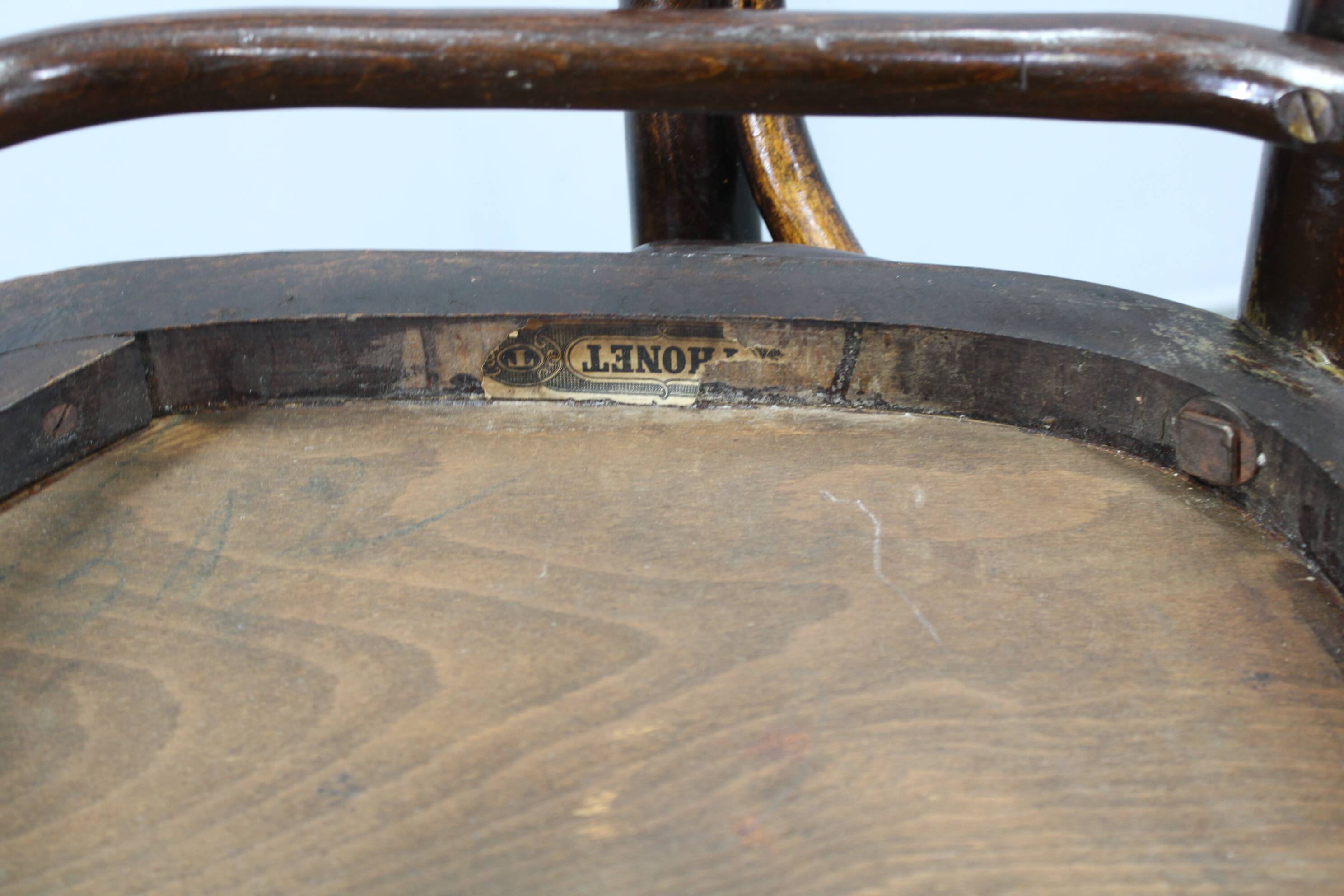 Pair of Thonet Art Nouveau bentwood chairs, Czechoslovakia, 1920s