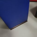 4 x Vintage Ying lounge chairs / fauteuils van Hugues Chevalier,'90. 3 x blue / 1 x red leather
