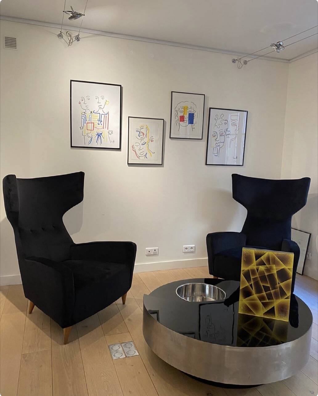 Italian armchairs