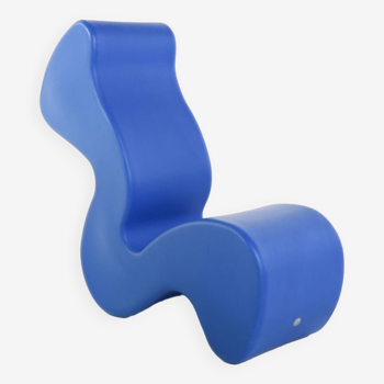 Chaise Phantom Bleue par Verner Panton