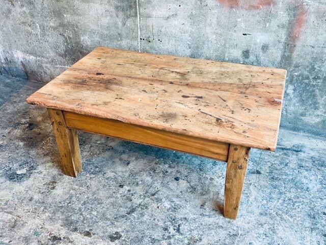 Coffee farmhouse table