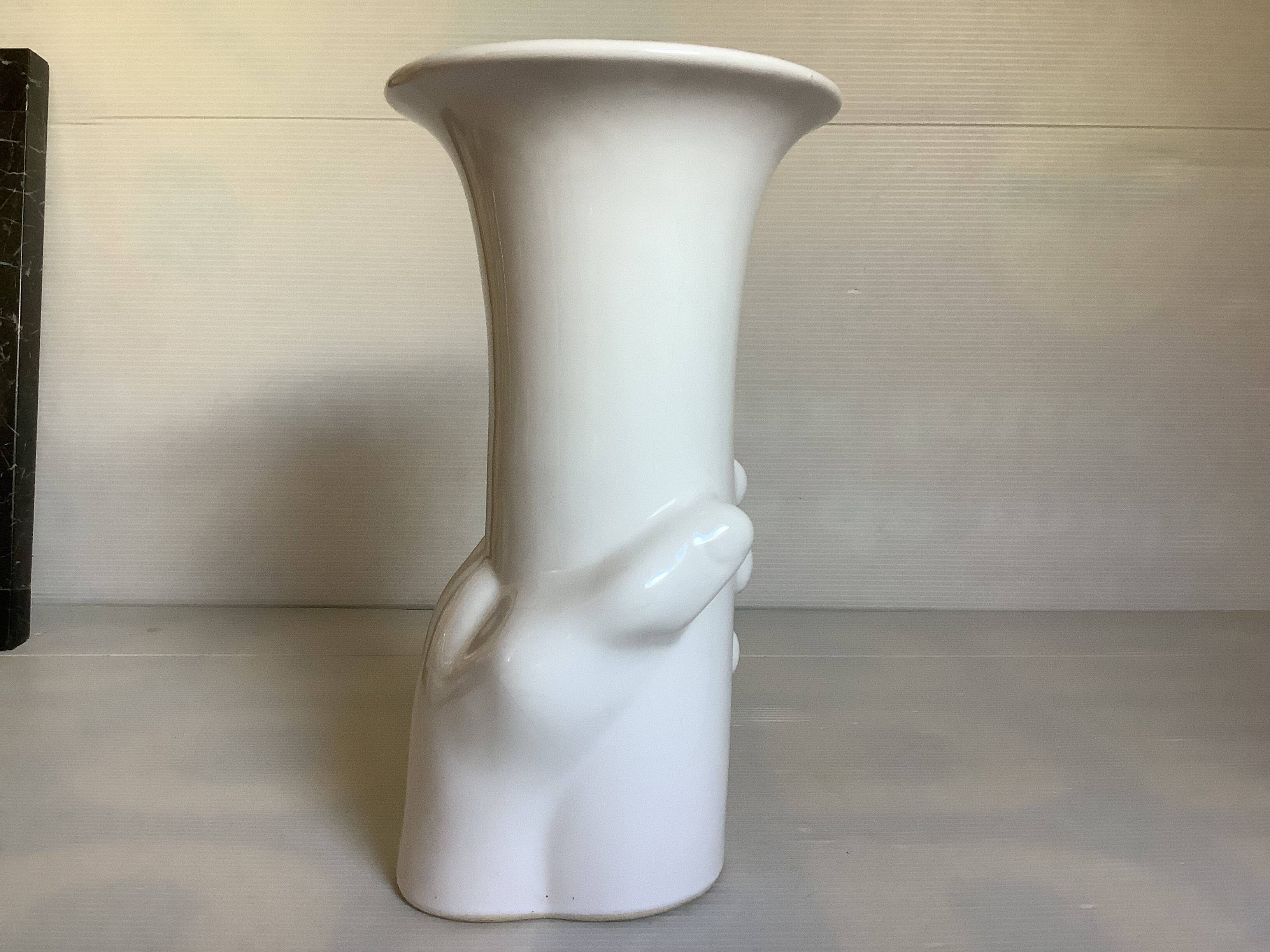 Vase main année 70