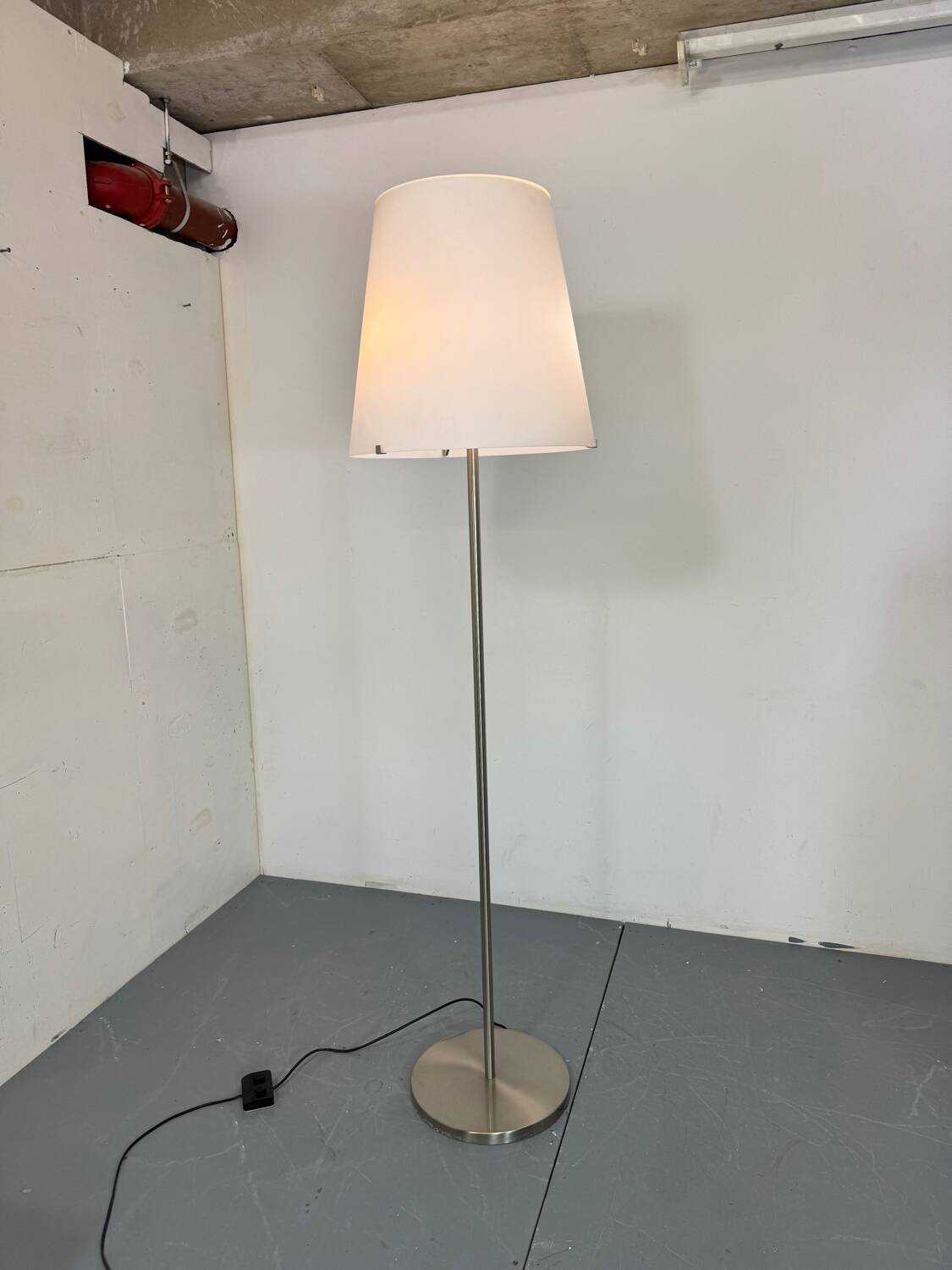 Italian Mid Century Modernist Fontana Arte floor lamp, 1950s