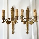 Paire d'appliques doubles en laiton style louis XVI décor de cygnes