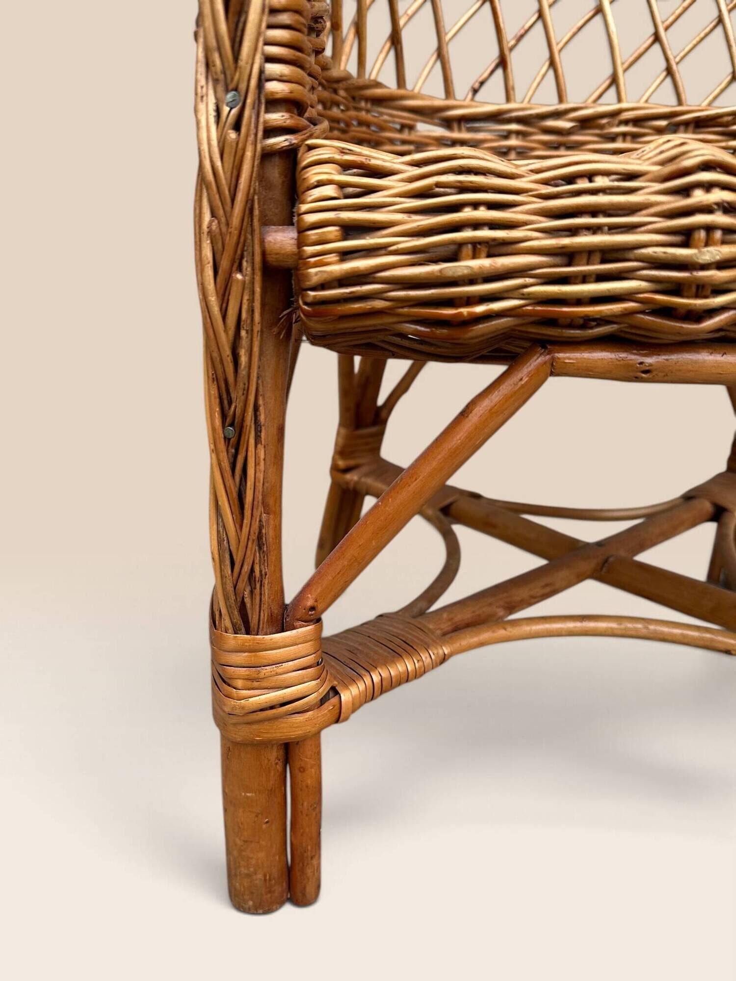 Child's chair in wicker and woven rattan