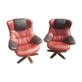 Pair of pivoting and reclining leather armchairs Maison Pedro Norway