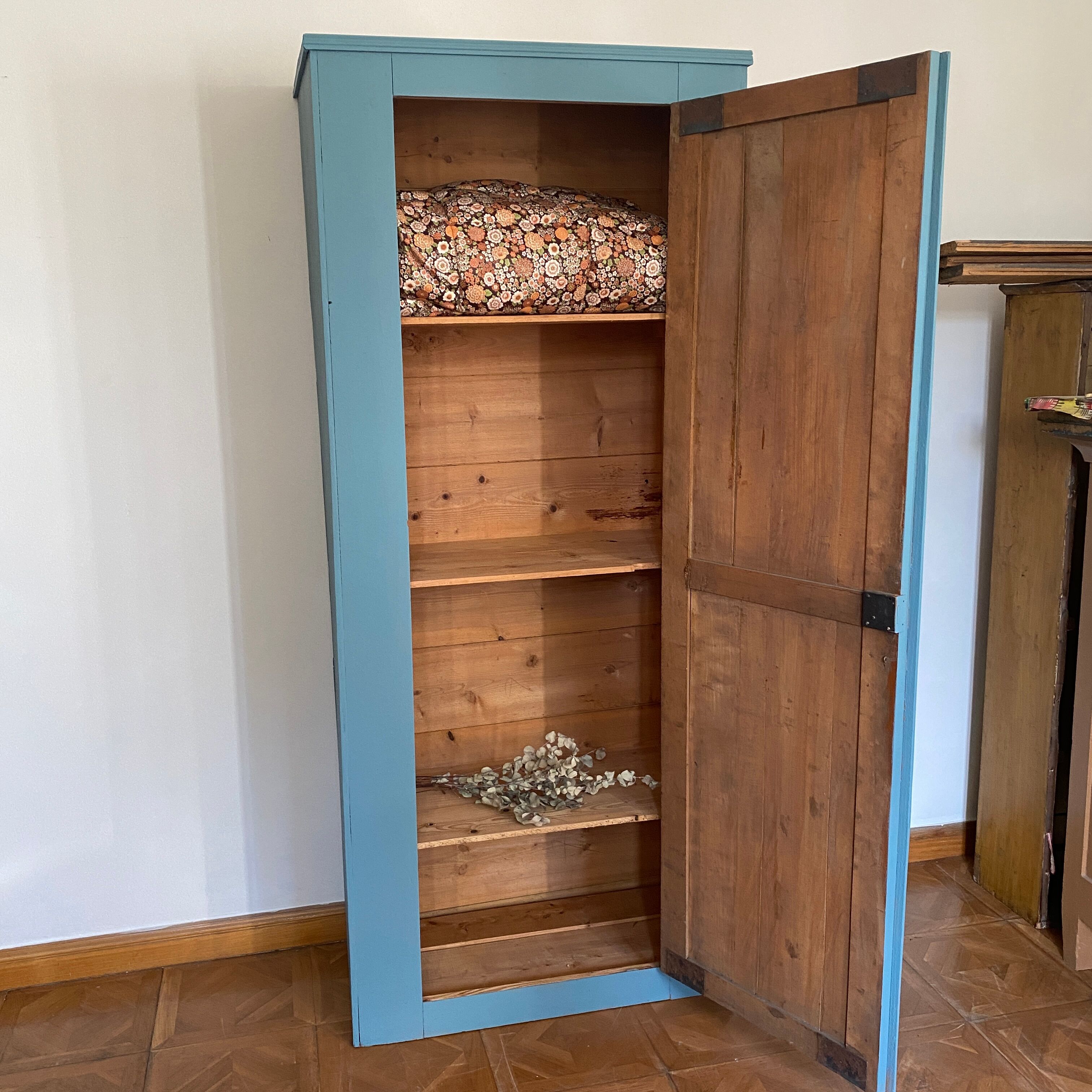 Nordic blue wardrobe