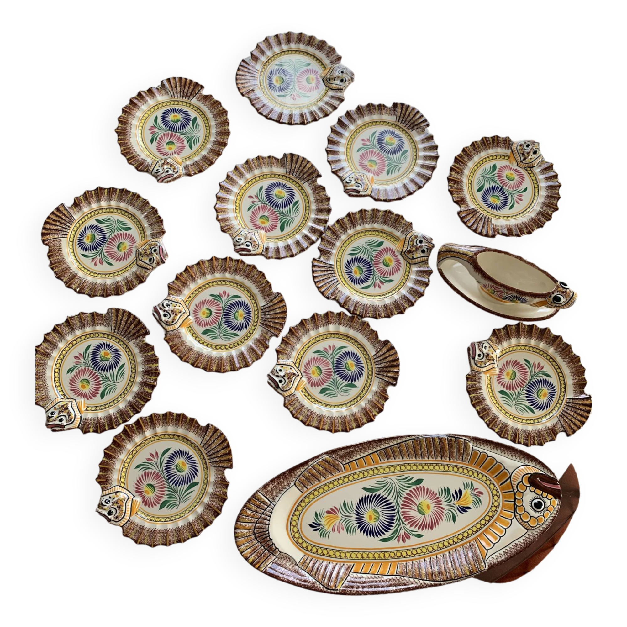 Henriot Quimper fish service: 12 plates, 1 dish and a sauce boat