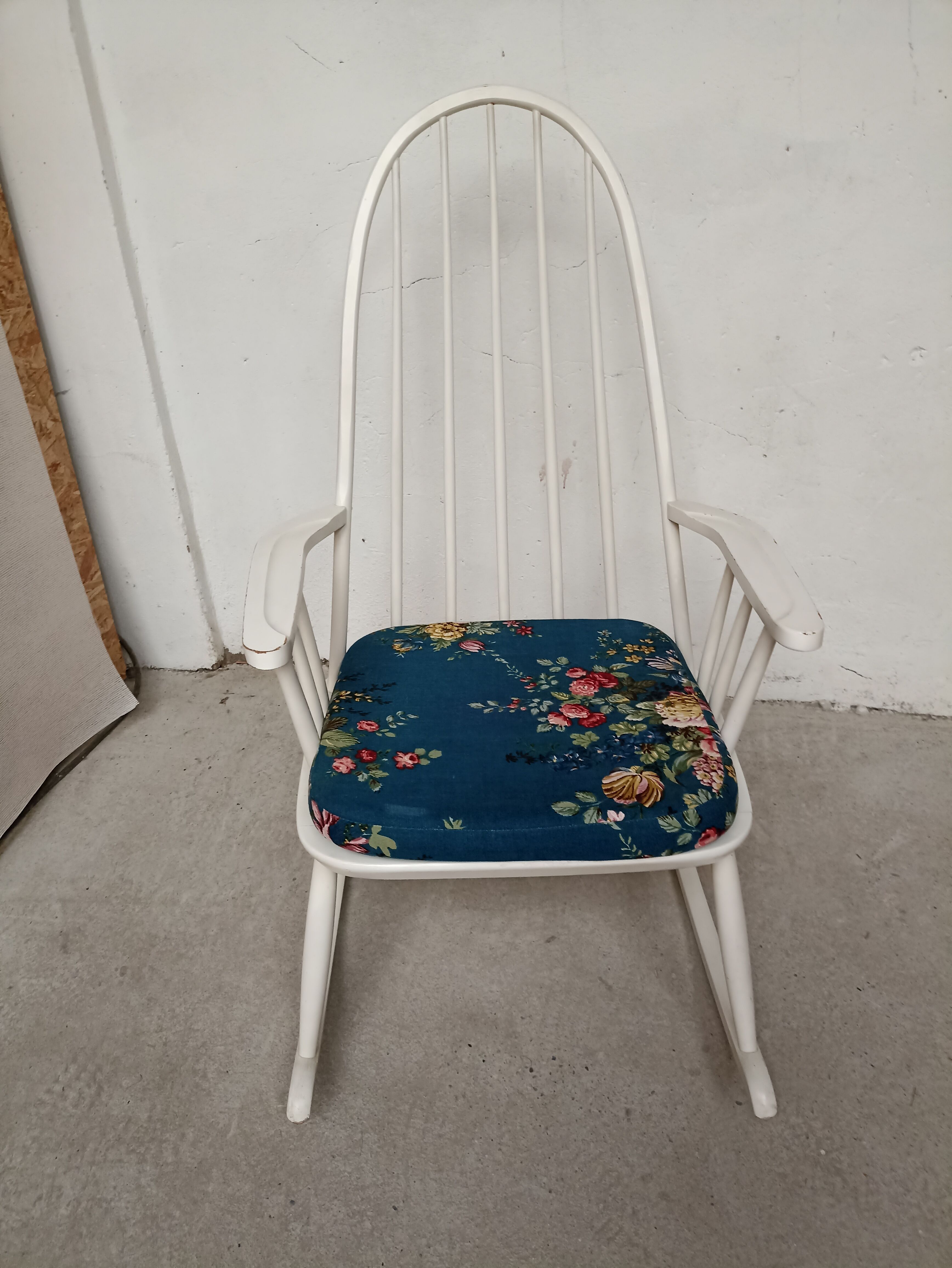 Scandinavian rocking-chair