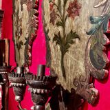 18th Century Rococo Venetian Polychrome and Mecca Lacquered Wooden Wall Sconces with Iron Arms, Set of 2
