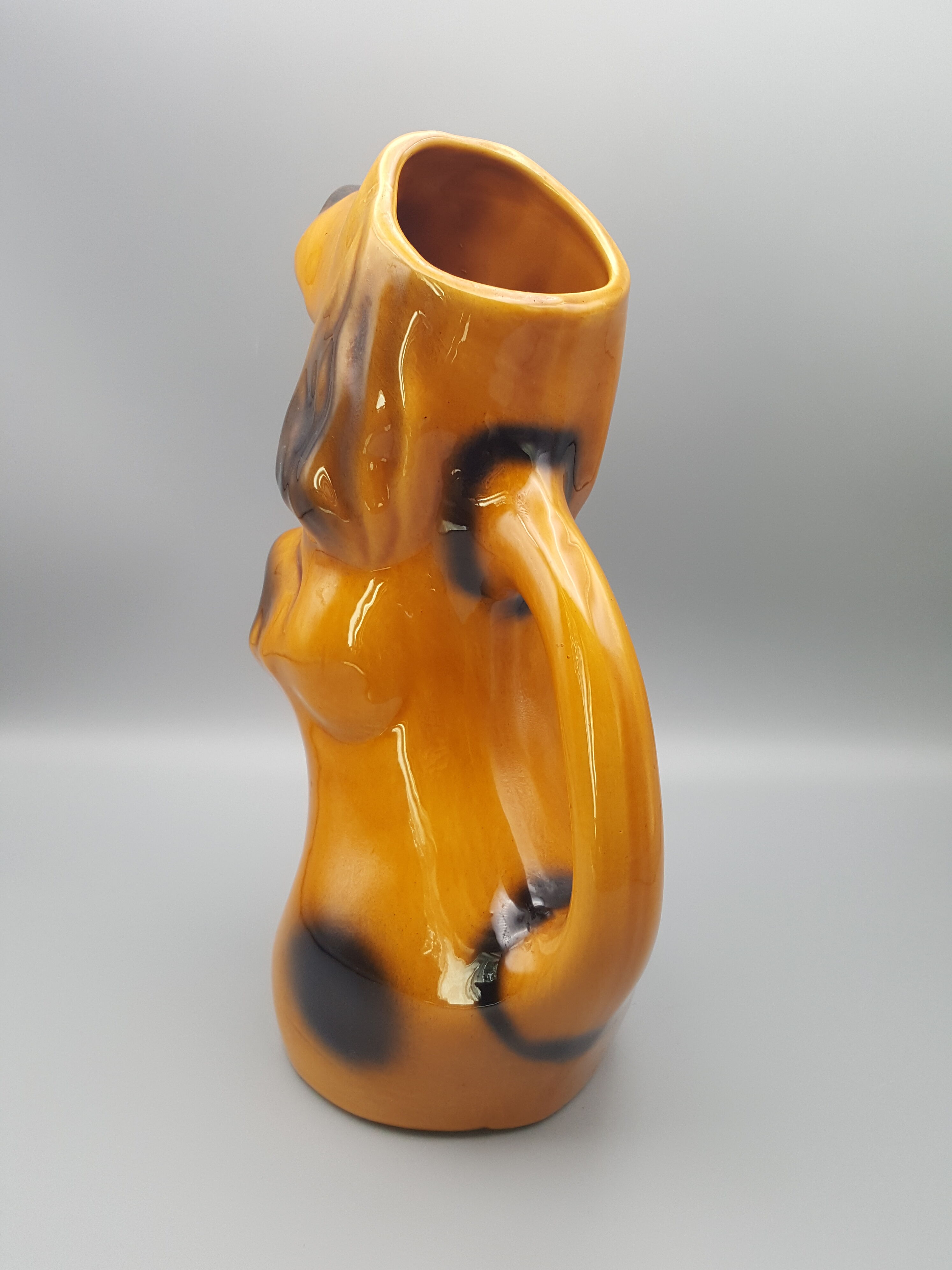 Zoomorphic pitcher in the shape of a dog