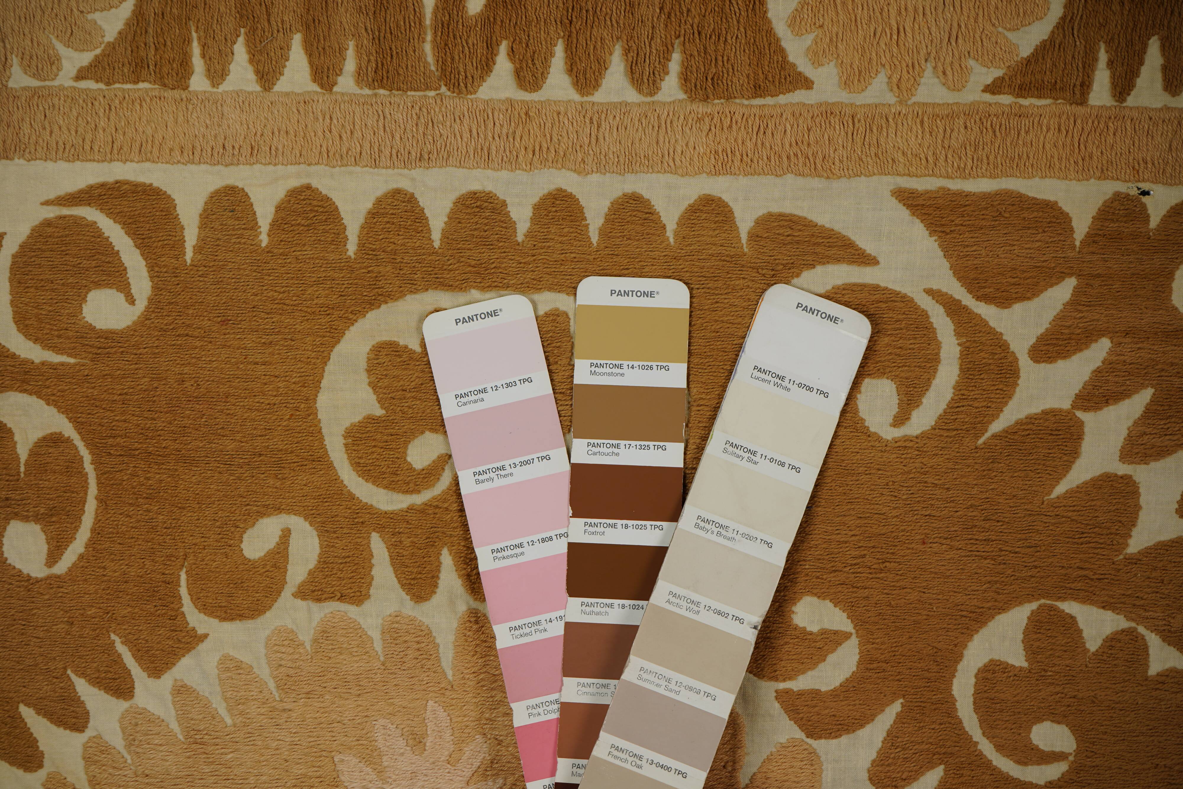 Hand-knotted rug, vintage Turkish rug 134x135 cm