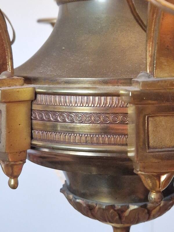 Lucien Gau, bronze worker since 1860 - Bronze chandelier with crystal pendants