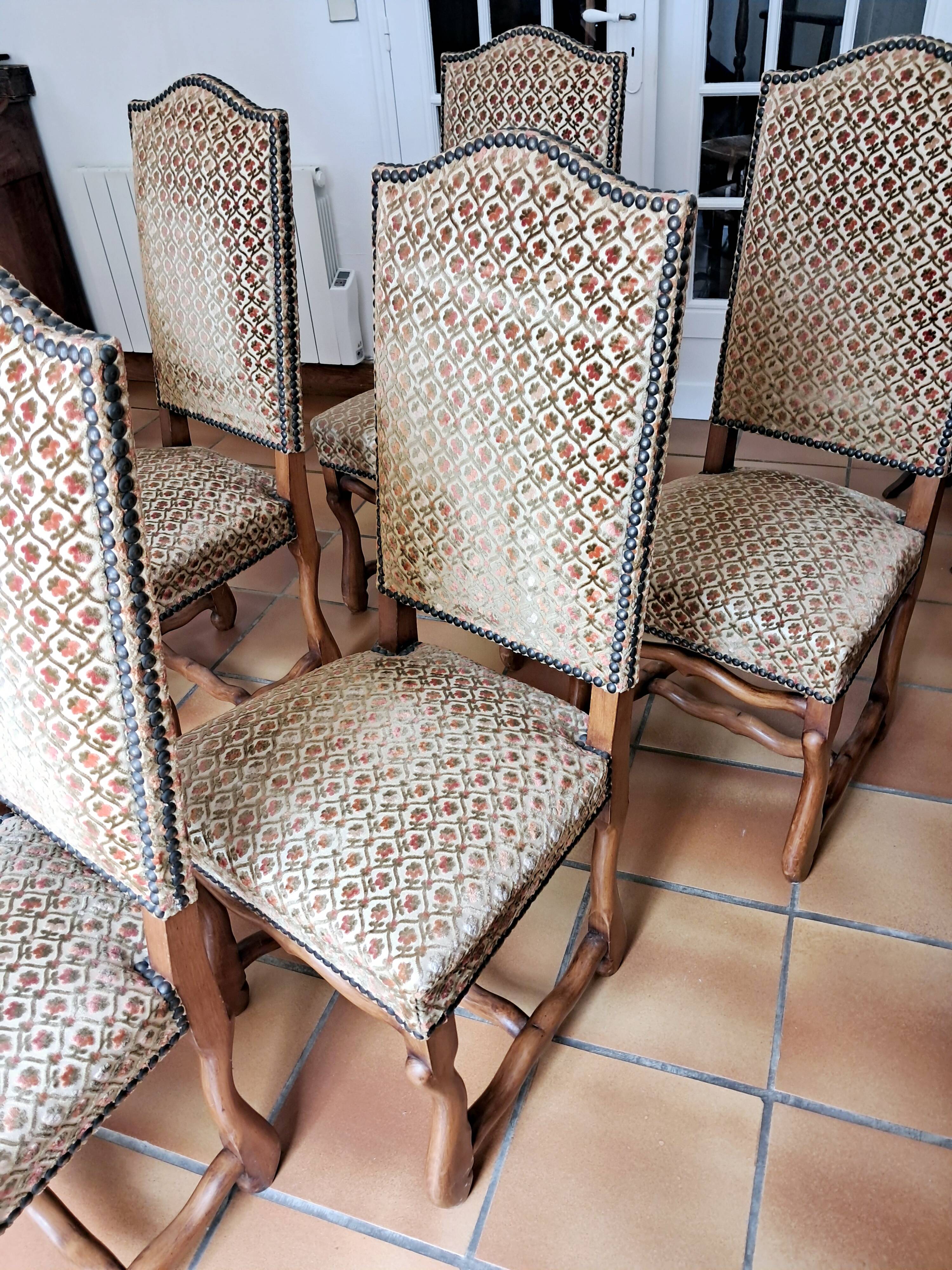 Six French Os De Mouton Style Dining Chairs in Carved Wood