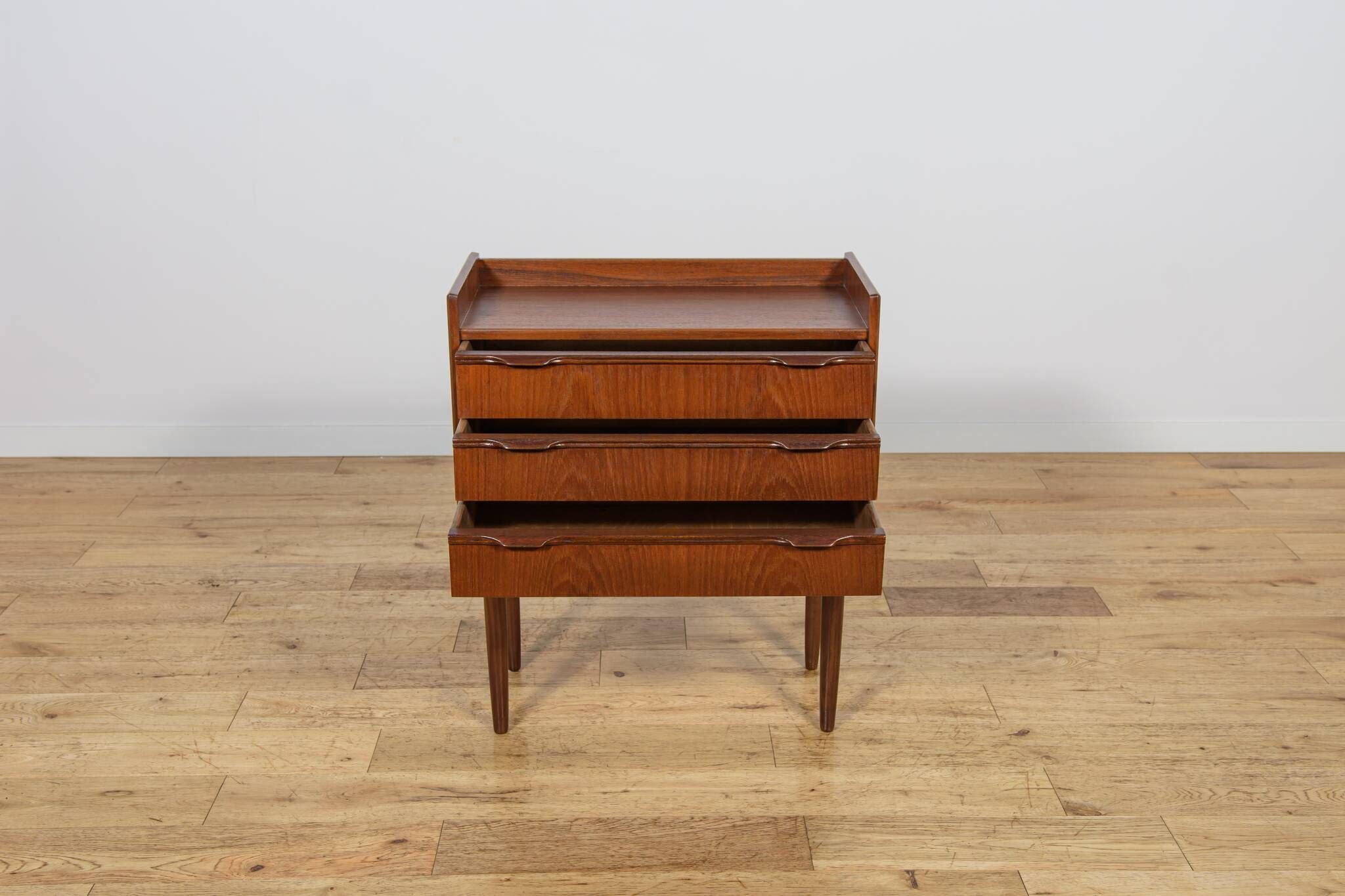 Small teak chest of drawers from the 1960s by Henning Jørgensen for Fredericia.
