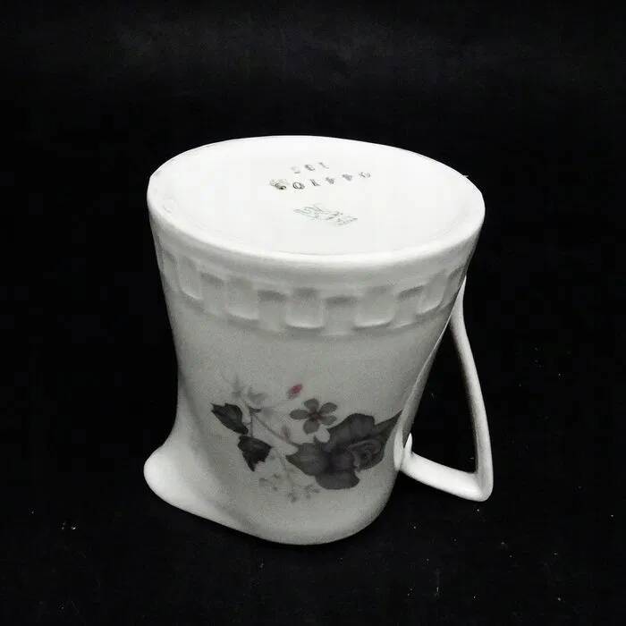 L5Y Wawel milk jugs from the Helena/Millennium service