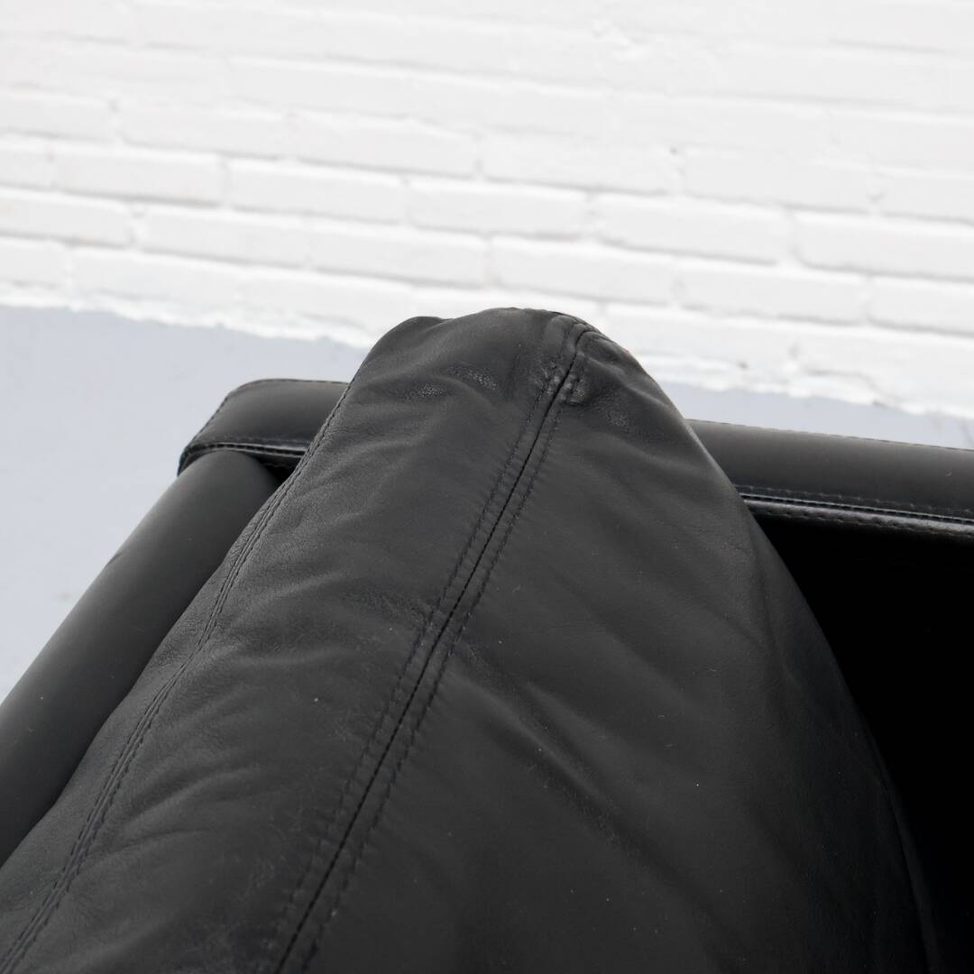 Postmodern Triangel Armchair by Hans de Wit for Artifort 1980s