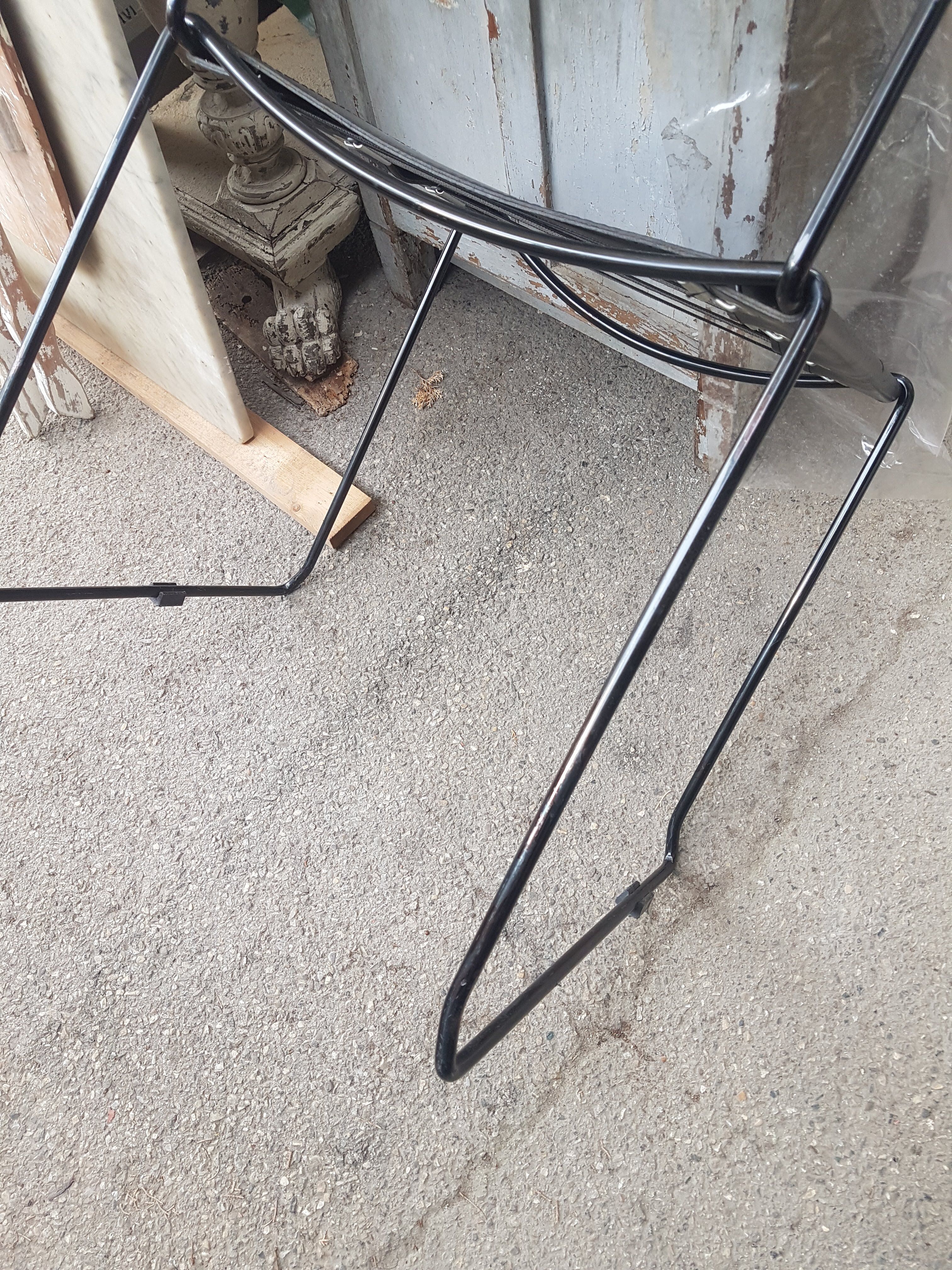 4 chaises  de Giandomenico Belotti