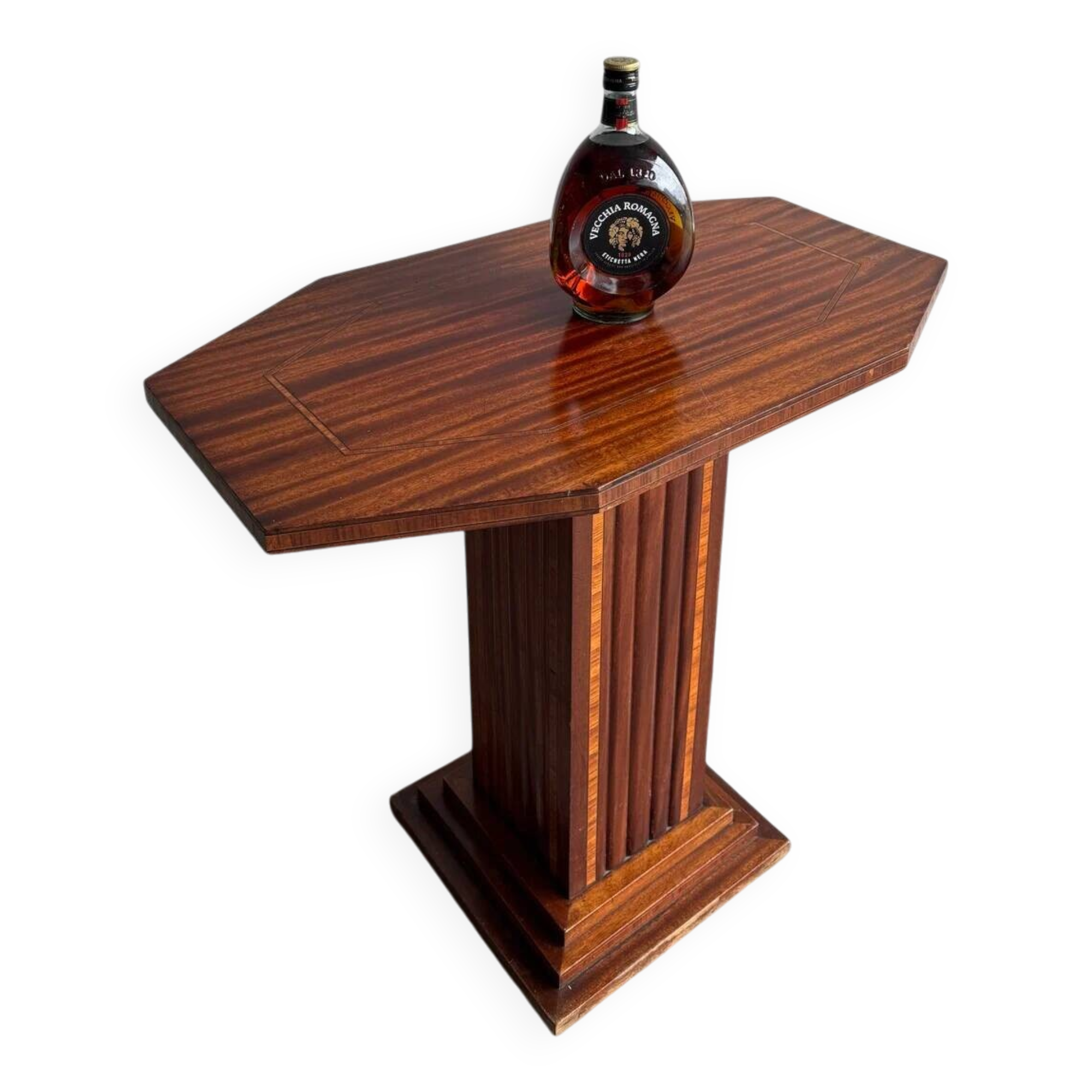 Interbellum side table with pronounced wood grain