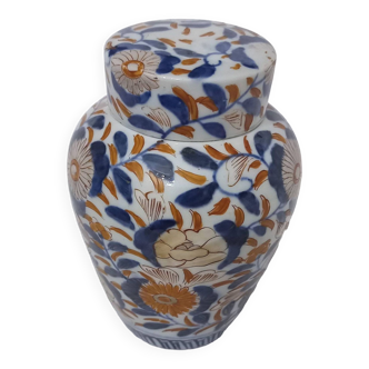 Imari ginger jar