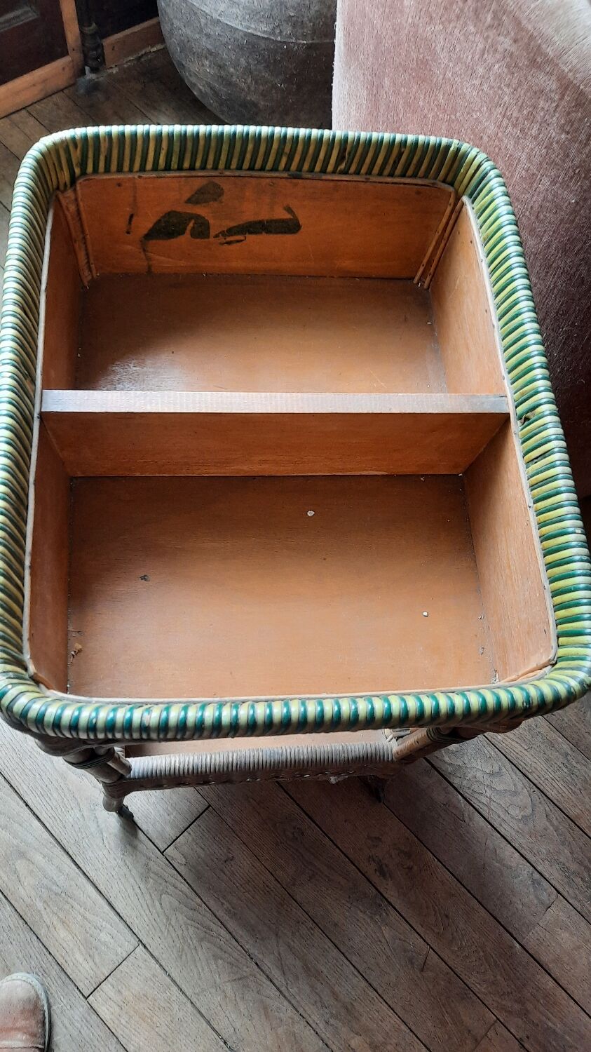 Rattan and bamboo worker