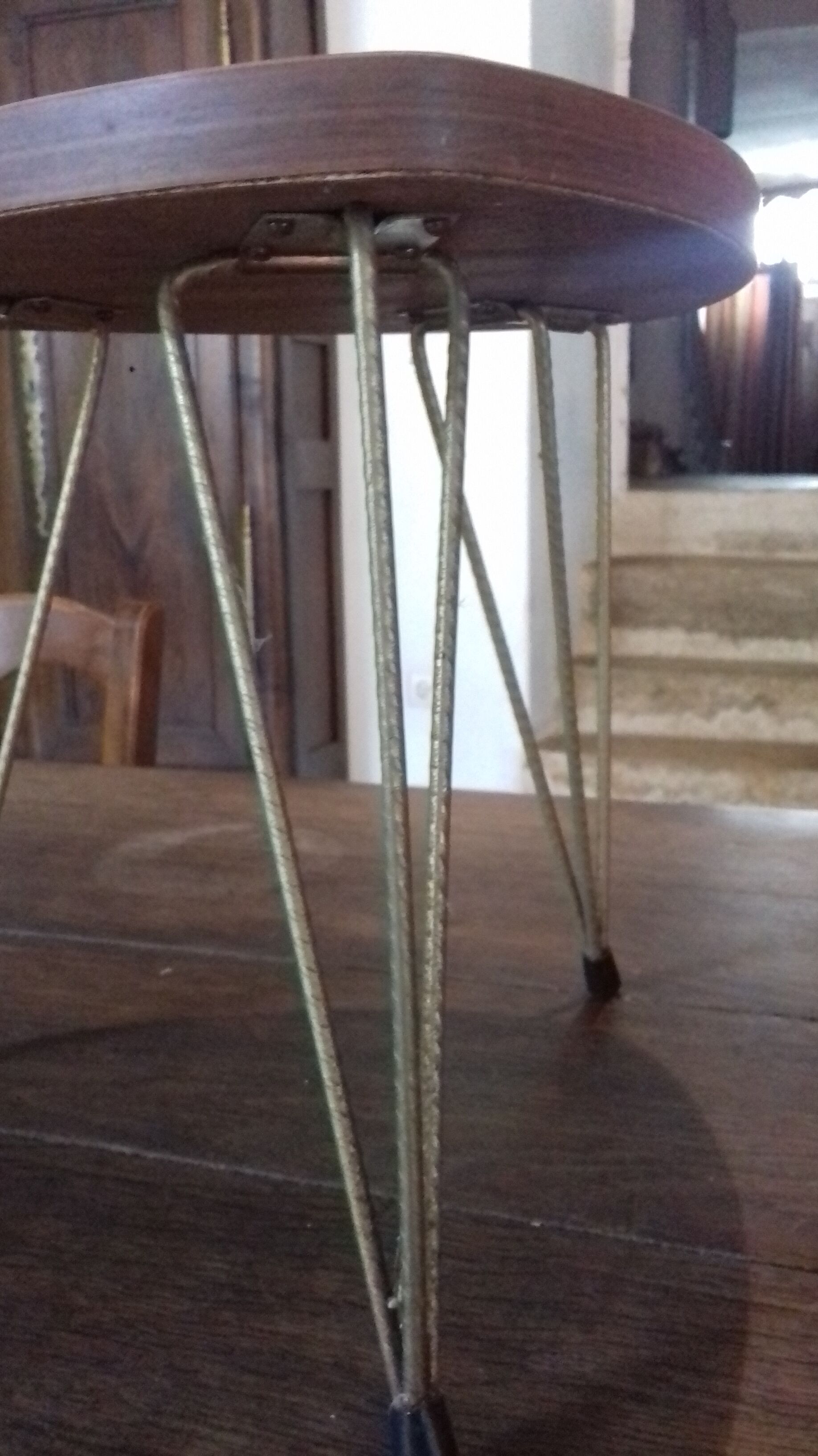 Sellette or plant door