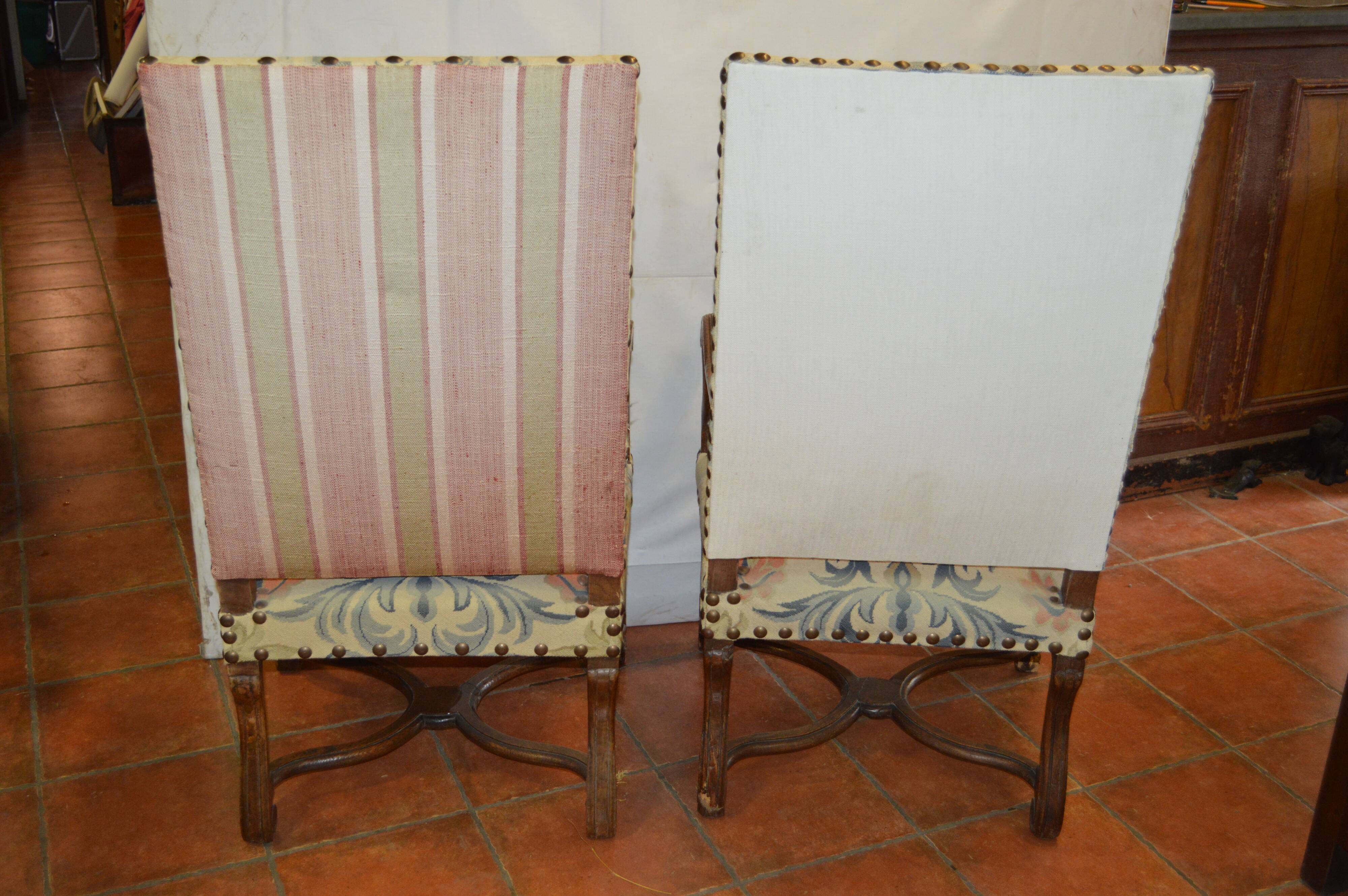 Paire de fauteuils style Louis XIV
