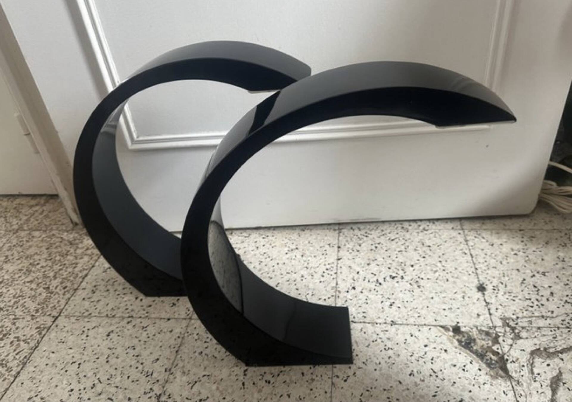 Half Back Moon design lamp