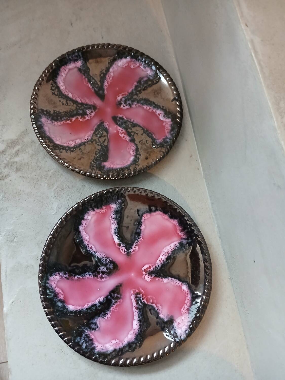 2 vintage cups and saucers