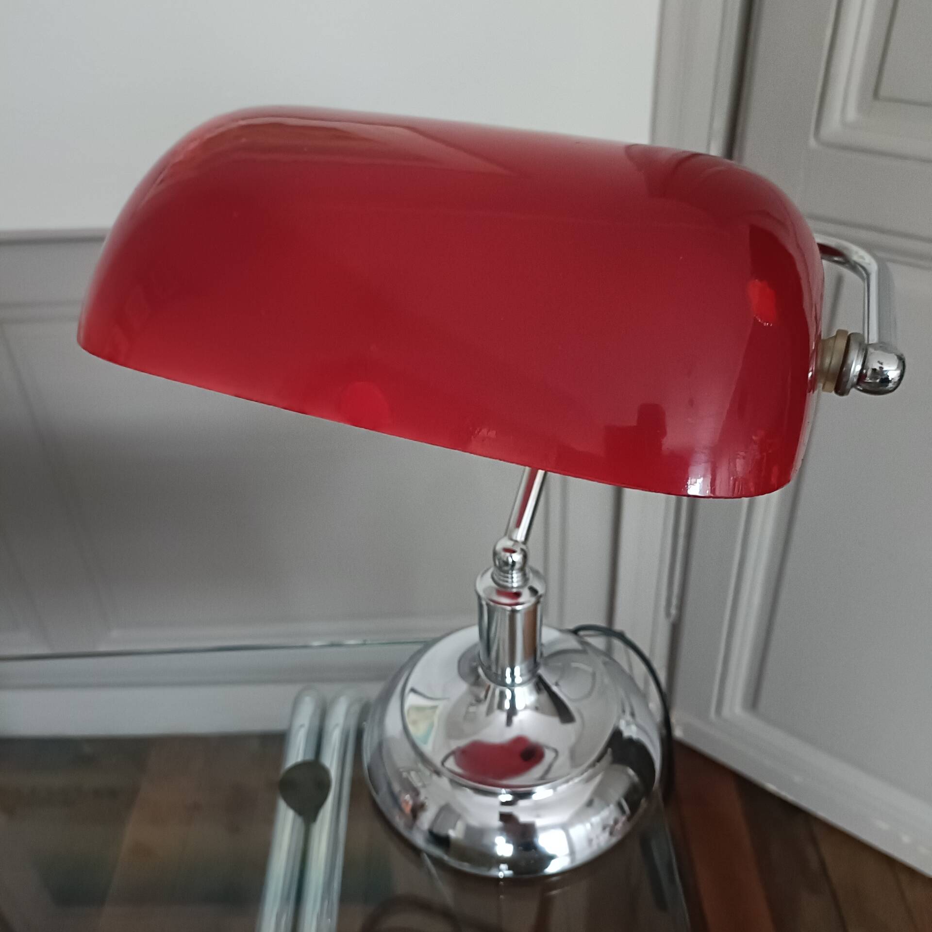 Vintage banker’s lamp, notary