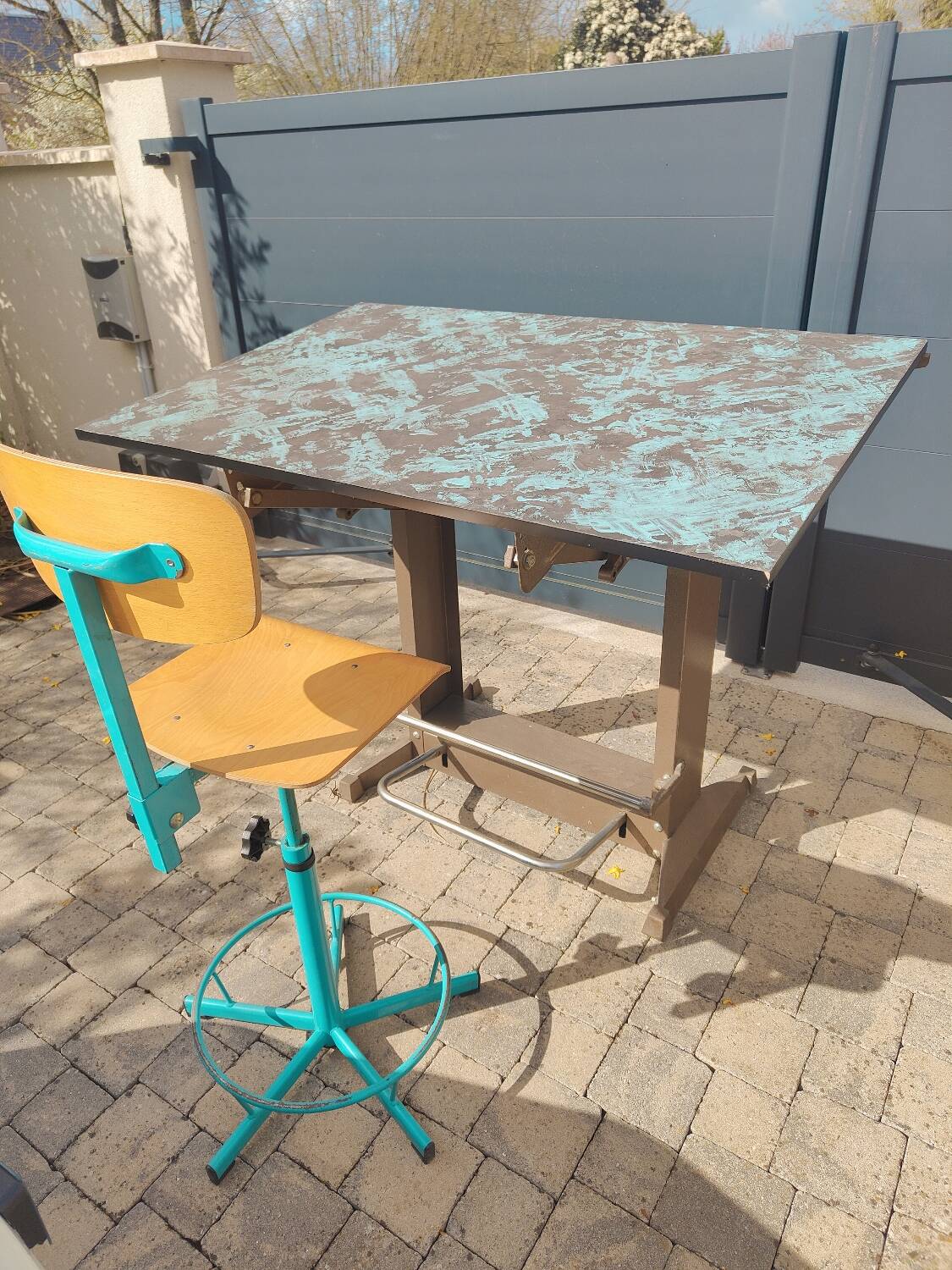 Architect's desk and its chair