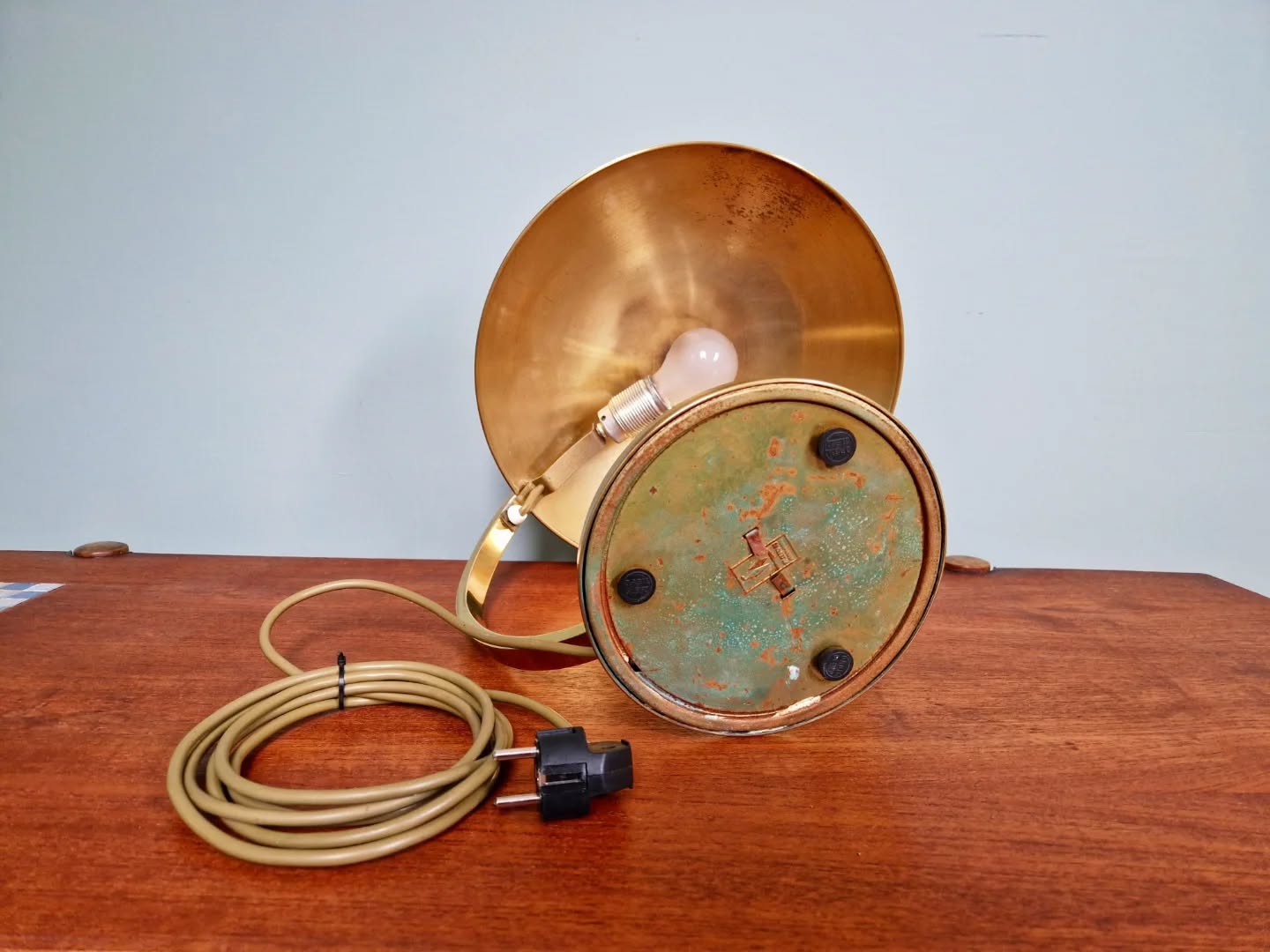Bauhaus desk lamp in brass, Egon Hillebrand, 1930