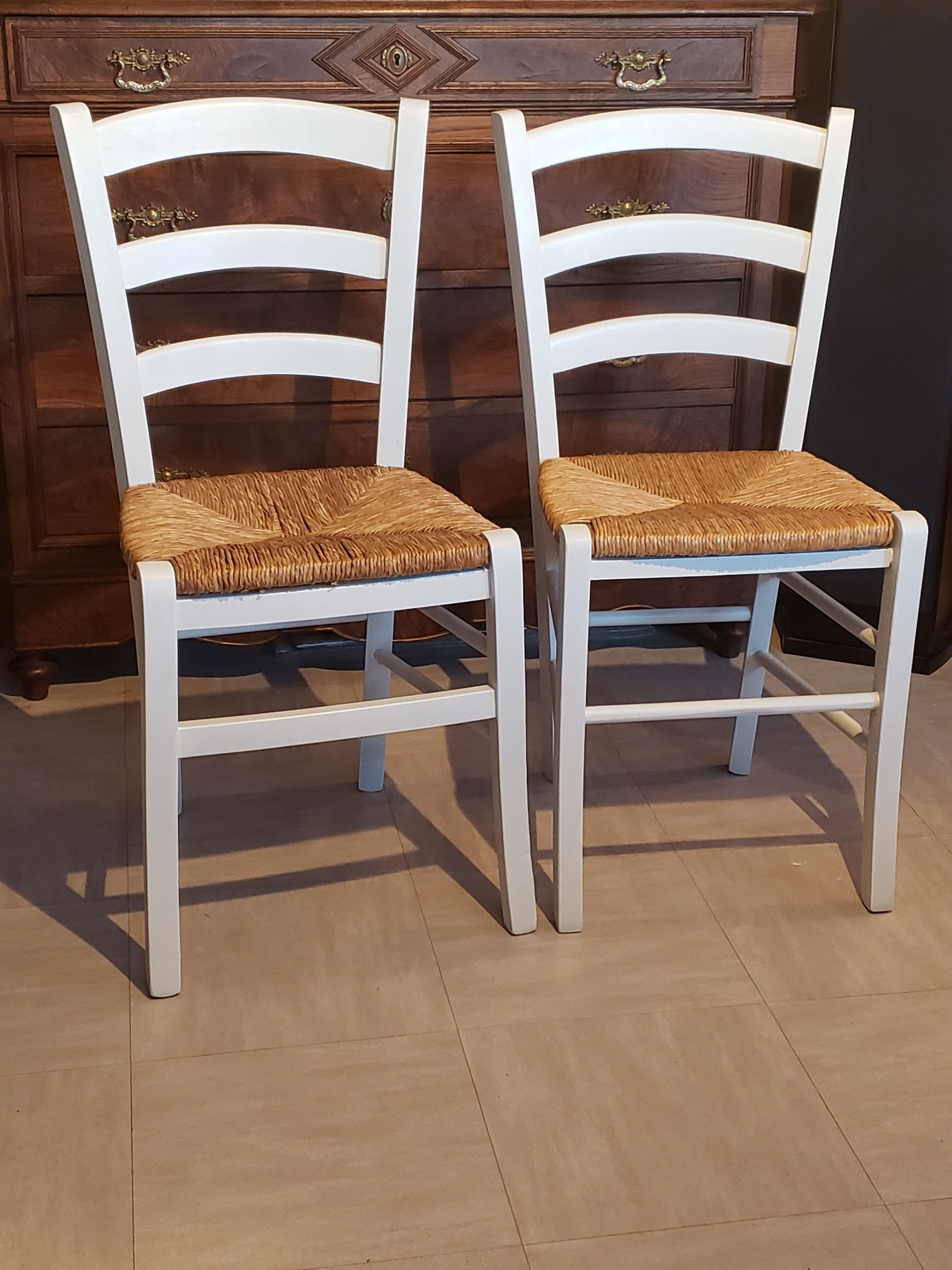 Paire de chaises anciennes