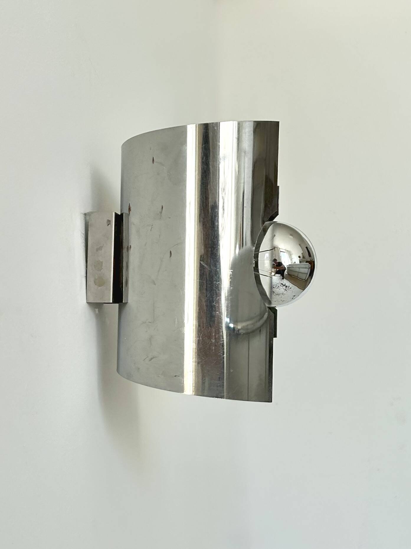 Vintage wall light, chrome metal, France, 1970.
