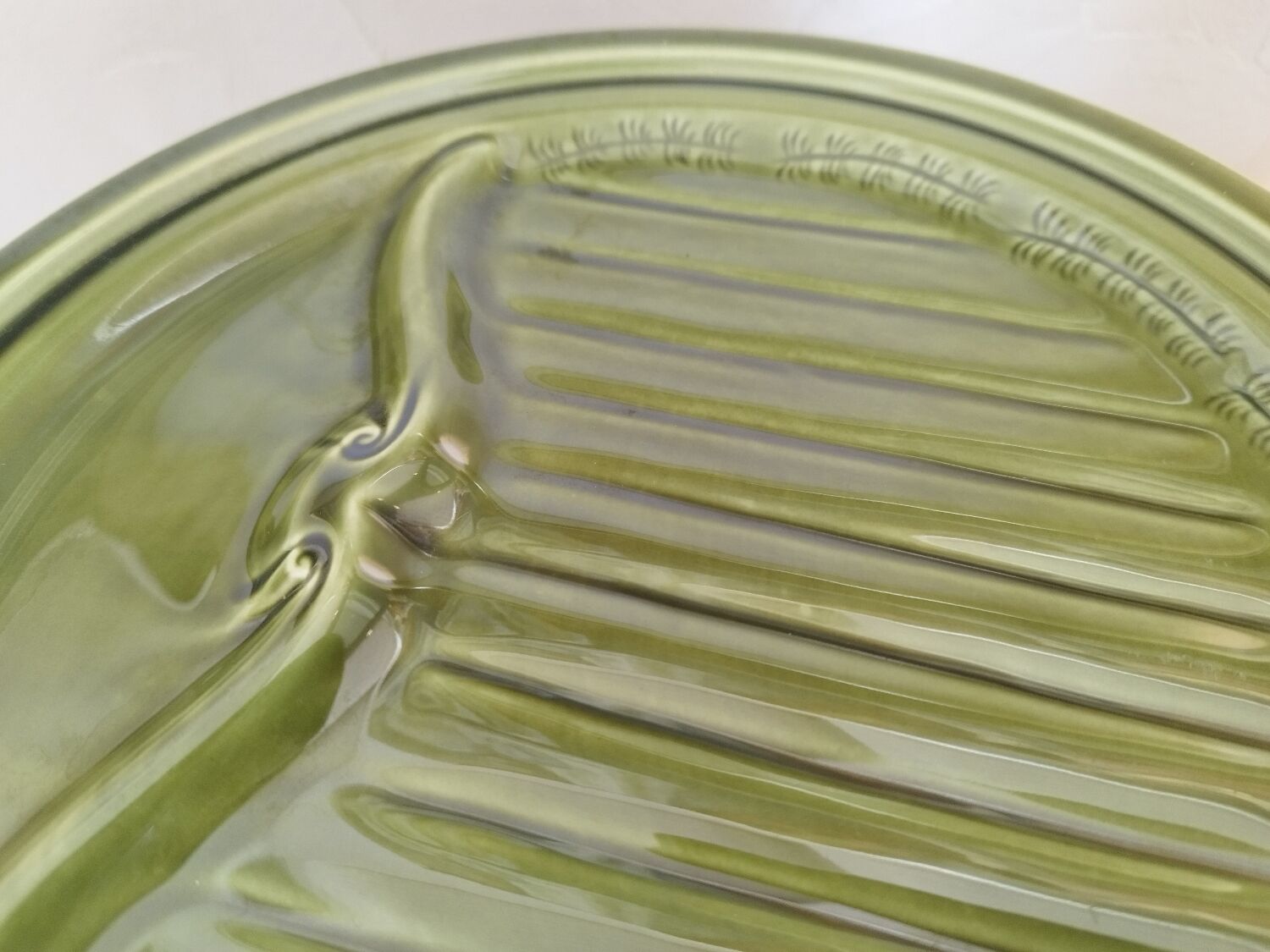 Gien ceramic asparagus plates