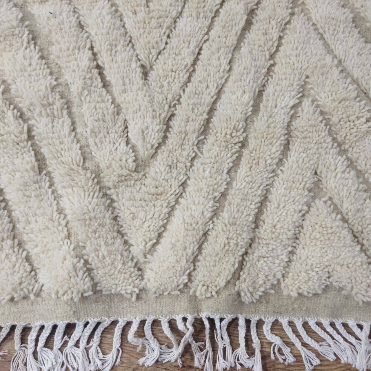 Handmade wool Berber rug 240 X 135 CM