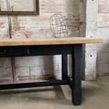 Farm table