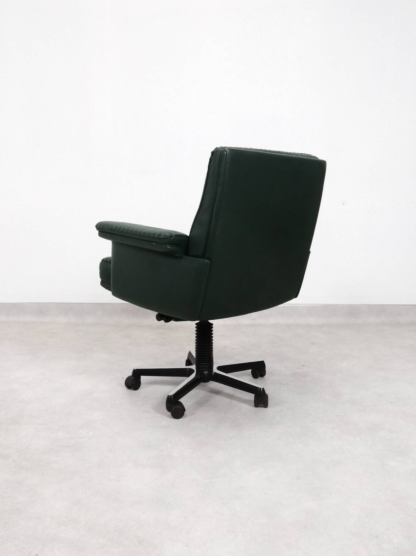 De Sede DS 35 Swivel Desk Chair