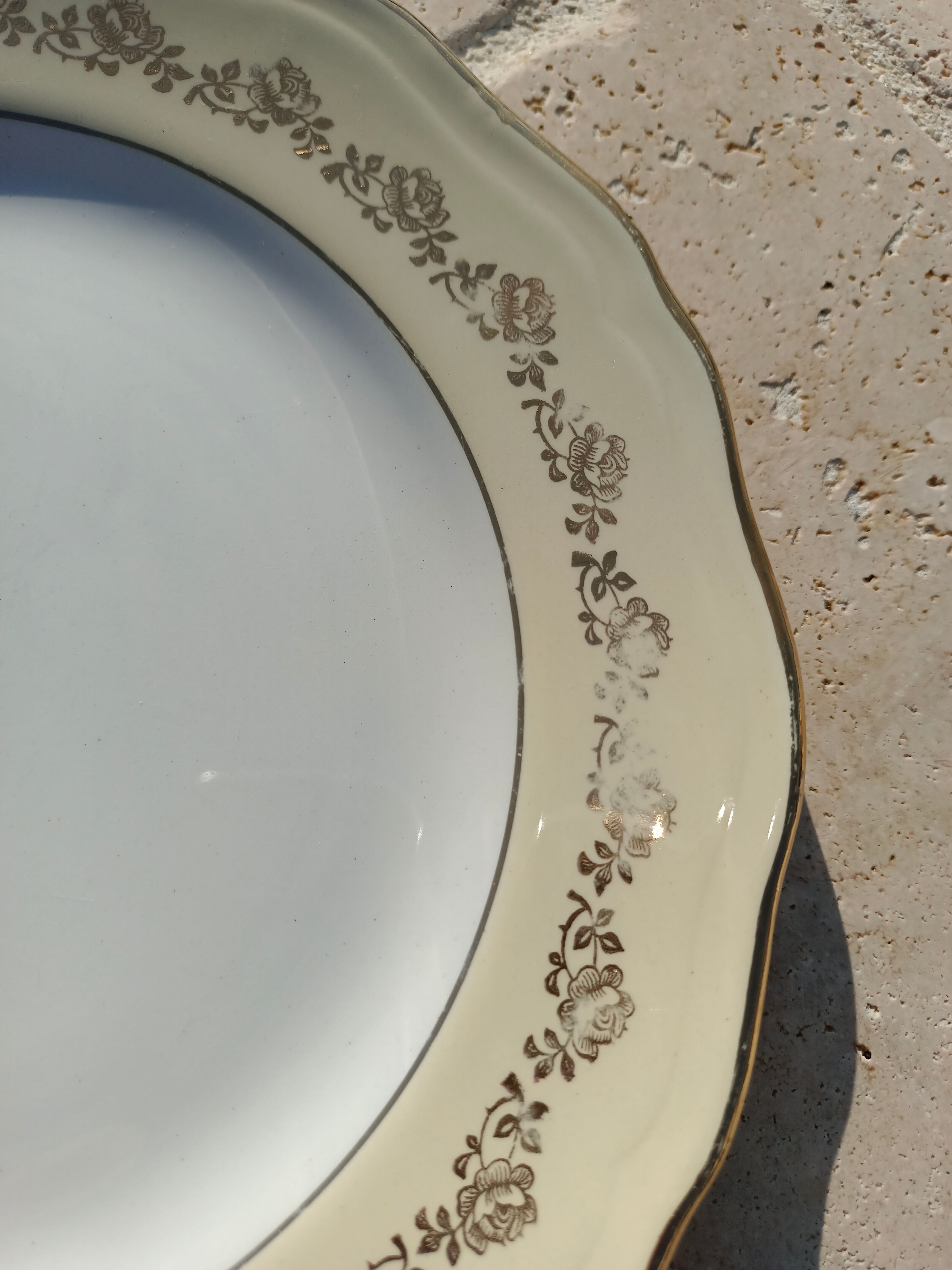 Flat plates L'Amandinoise