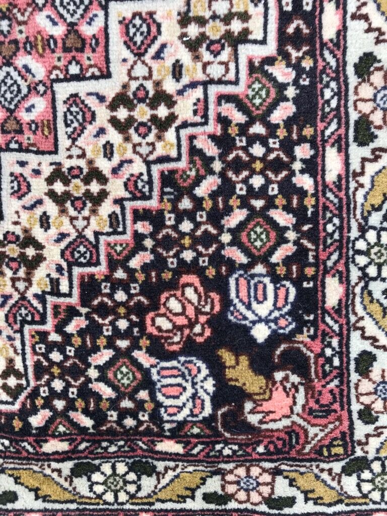 Handmade persian antique carpet from Abadeh 76x107cm
