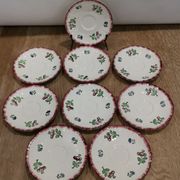 Lot 9 old plates in gien earthenware model "lorraine"