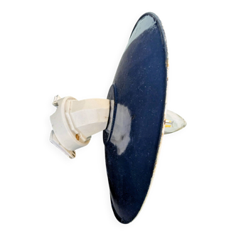 Antique wall light in blue enamel, workshop style.
