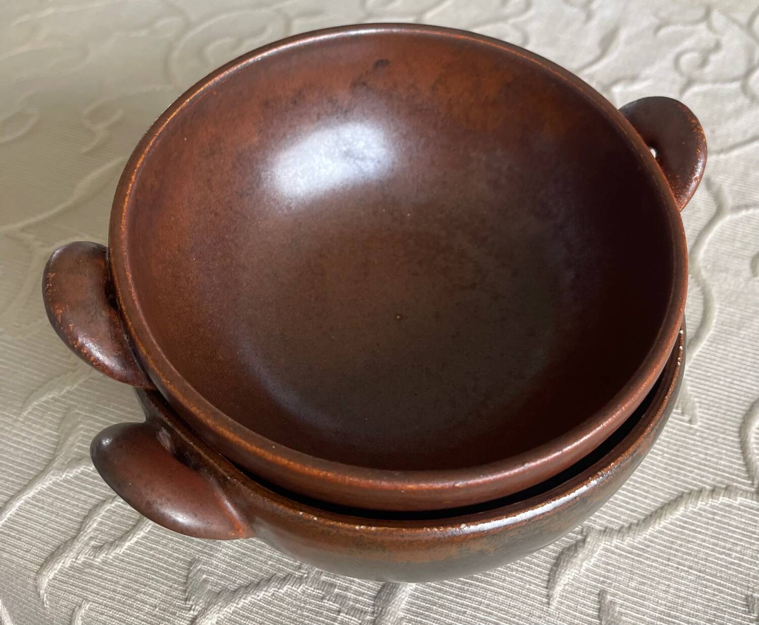 Duo of artisanal stoneware bowls