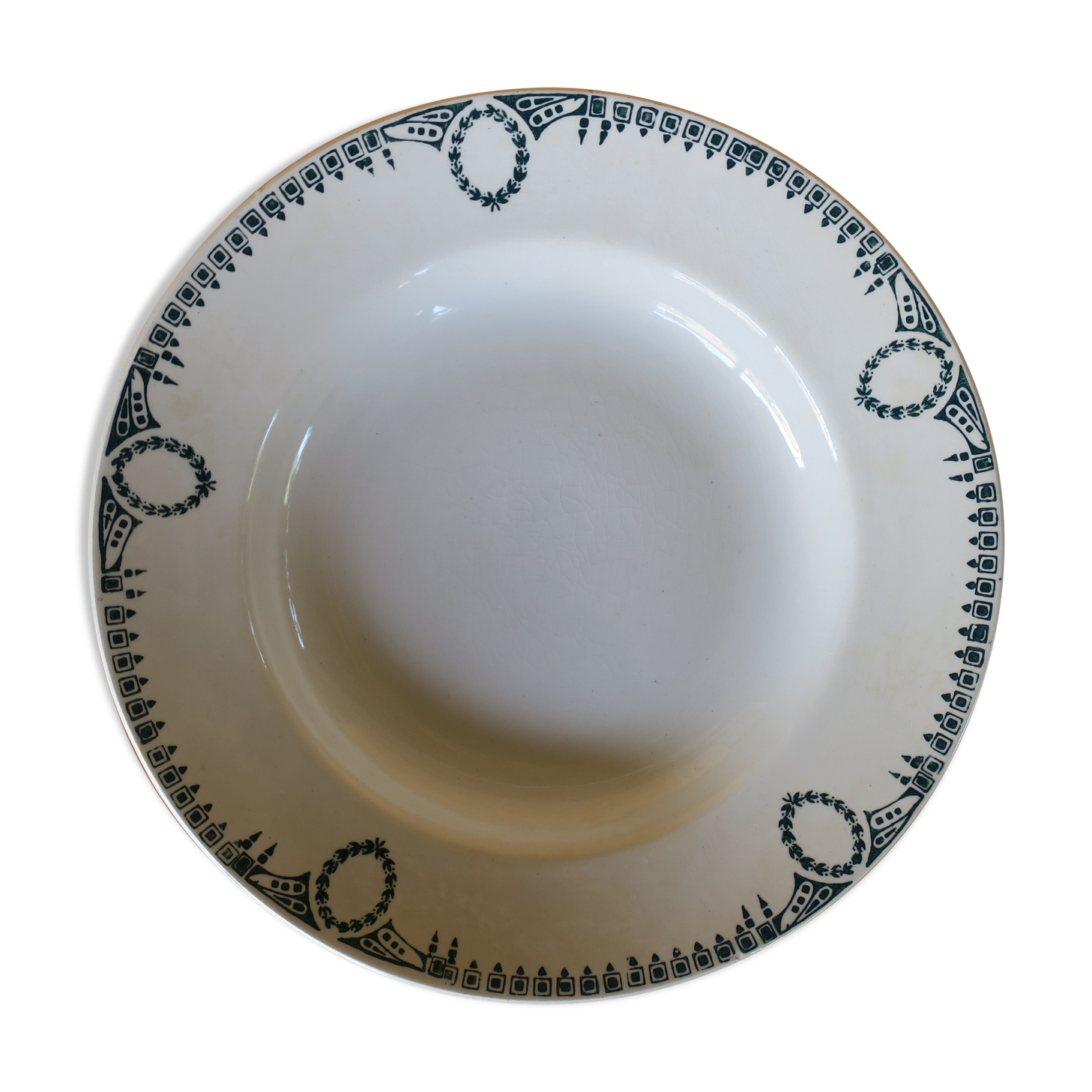 6 St Amand hollow plates