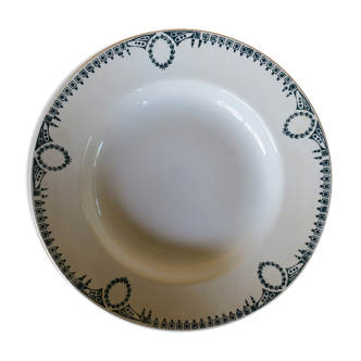 6 St Amand hollow plates